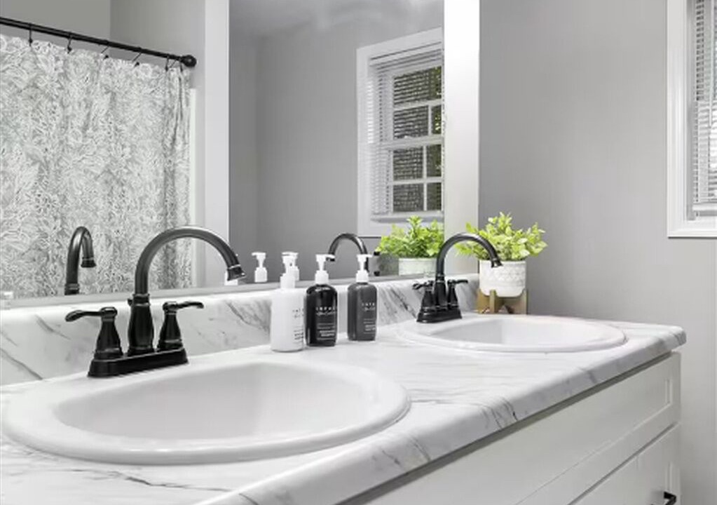 Photo of Bathroom in Colonial Heights