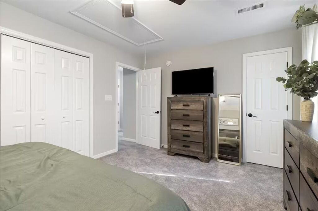 Photo of Bedroom in Colonial Heights
