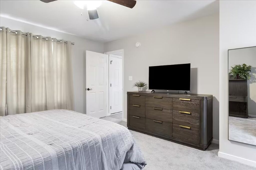 Photo of Bedroom in Colonial Heights