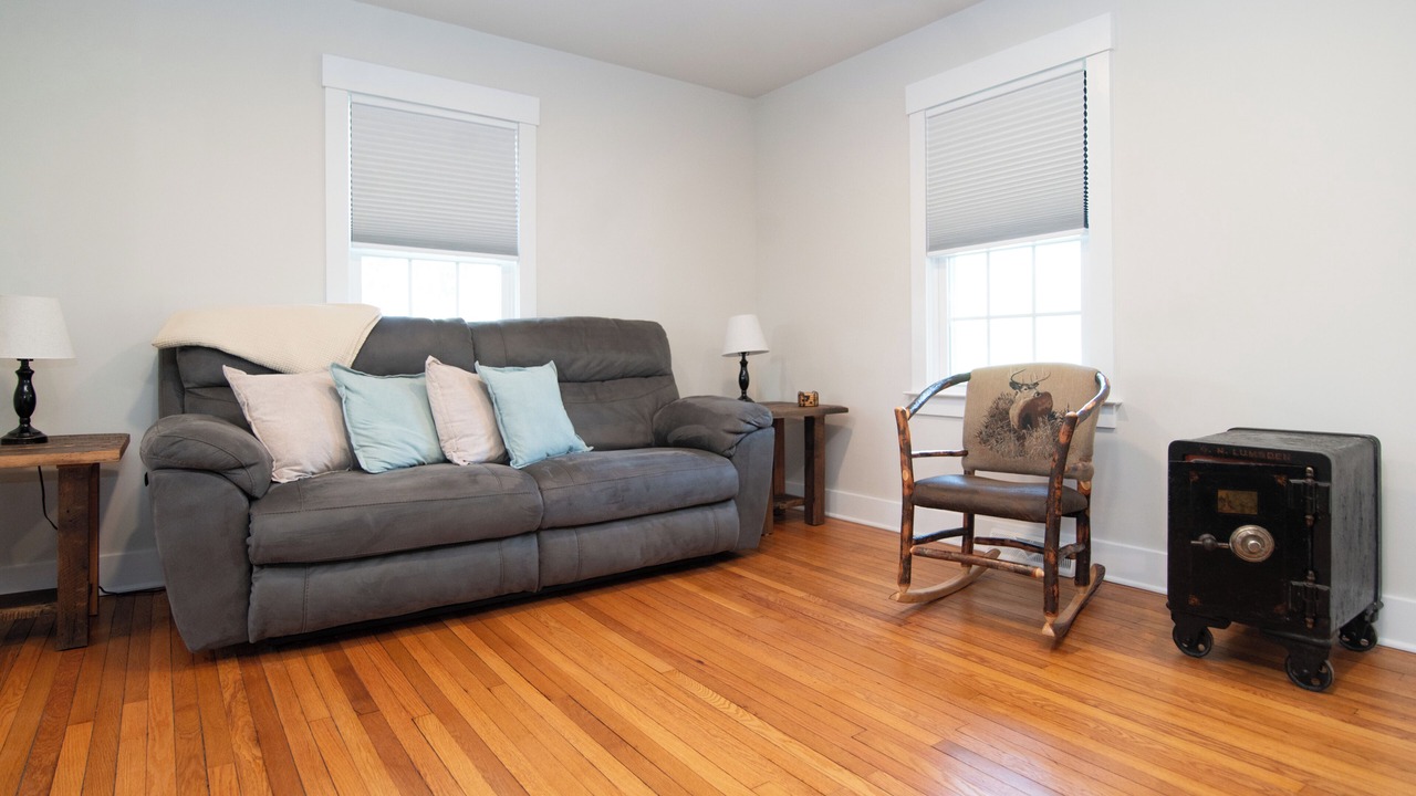 Photo of Livingroom in Burnt Chimney