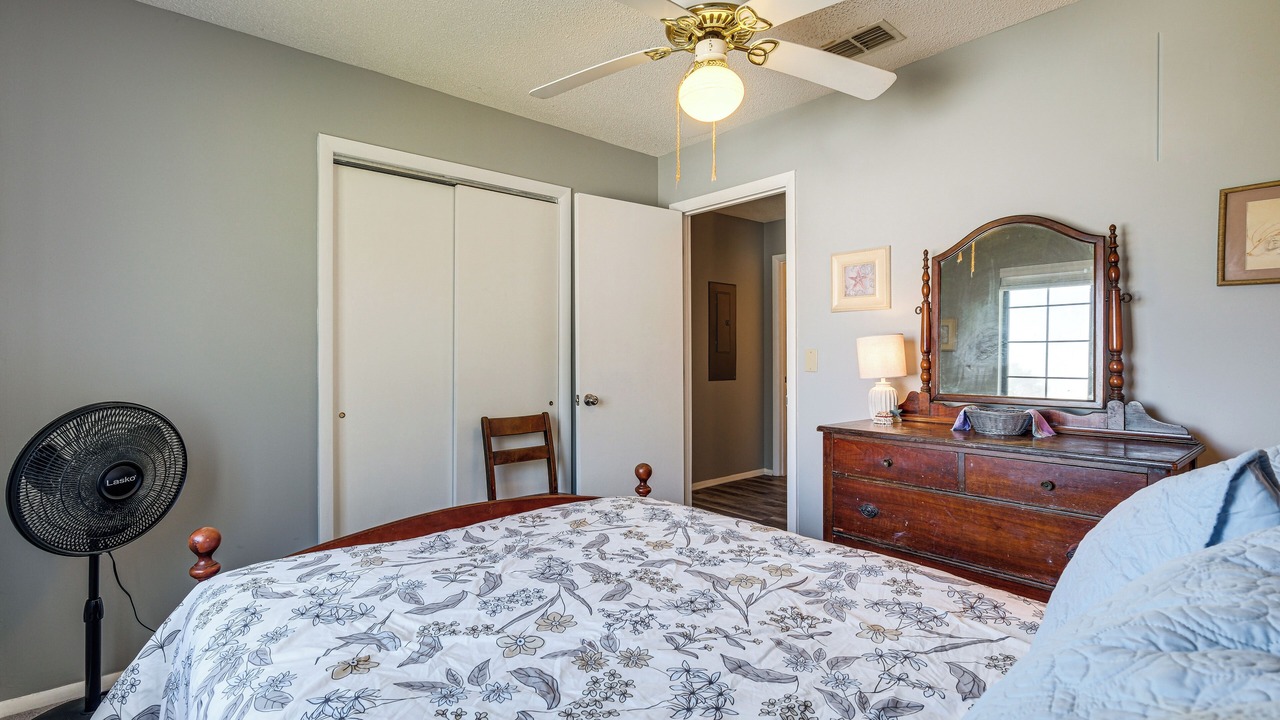 Photo of Bedroom in Gwynn