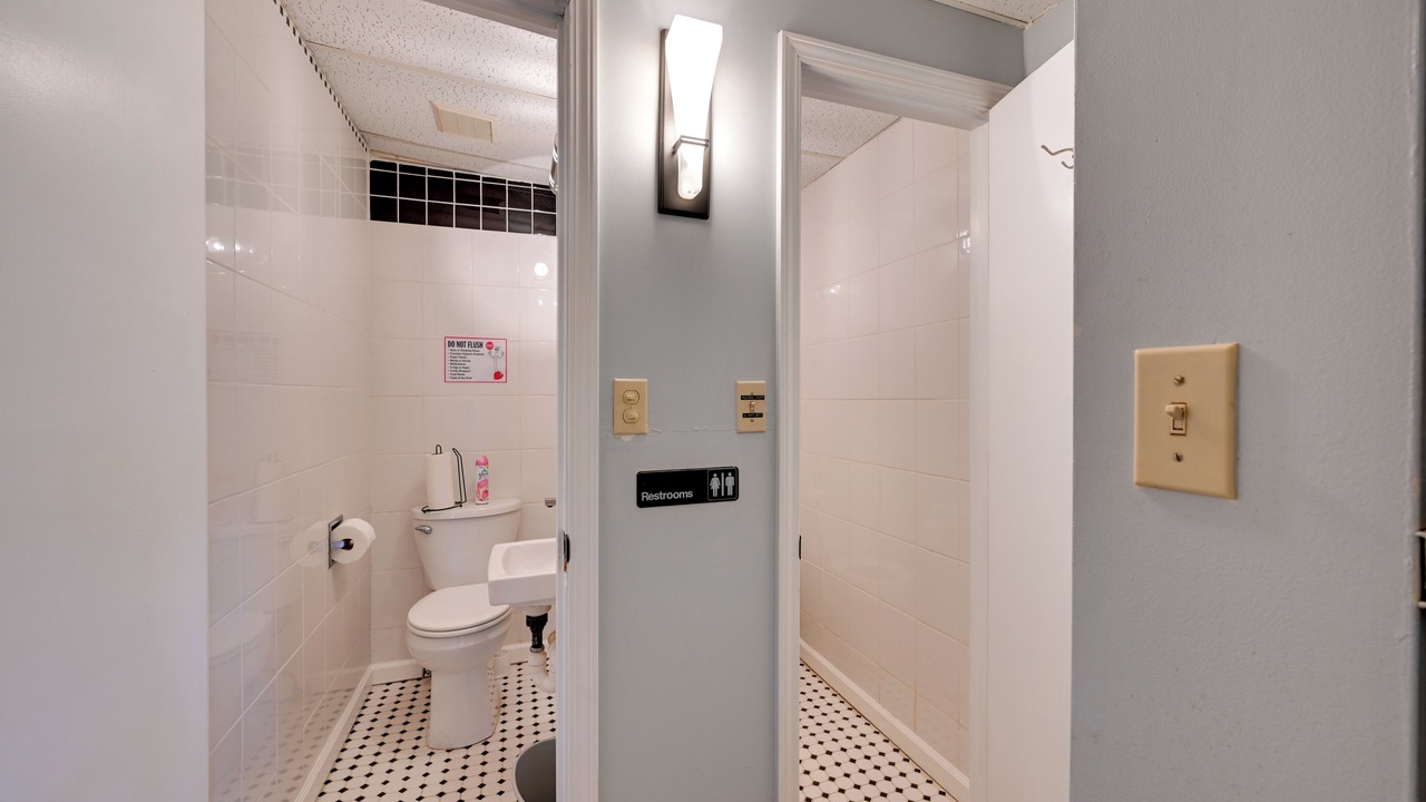 Photo of Bathroom in Vine Grove