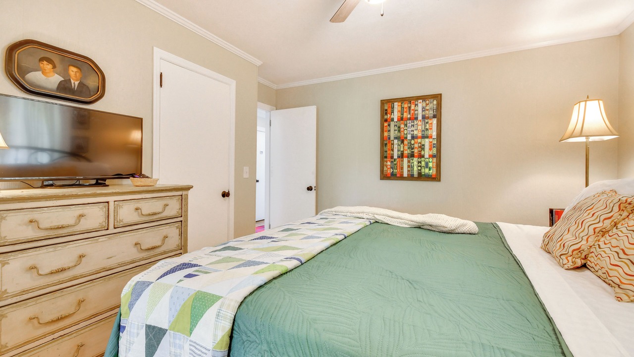 Photo of Bedroom in Lynn