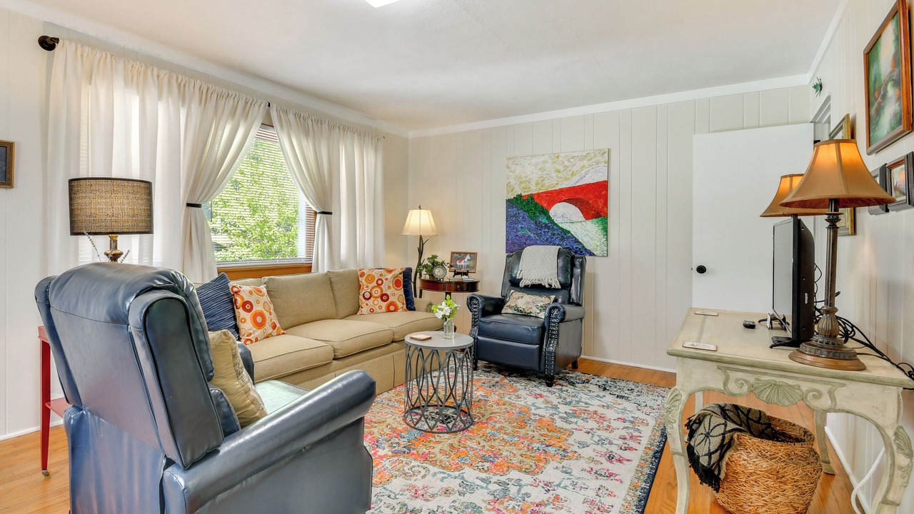 Photo of Livingroom in Lynn