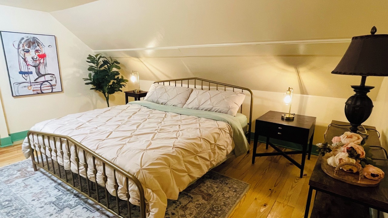 Photo of Bedroom in Near Eastside