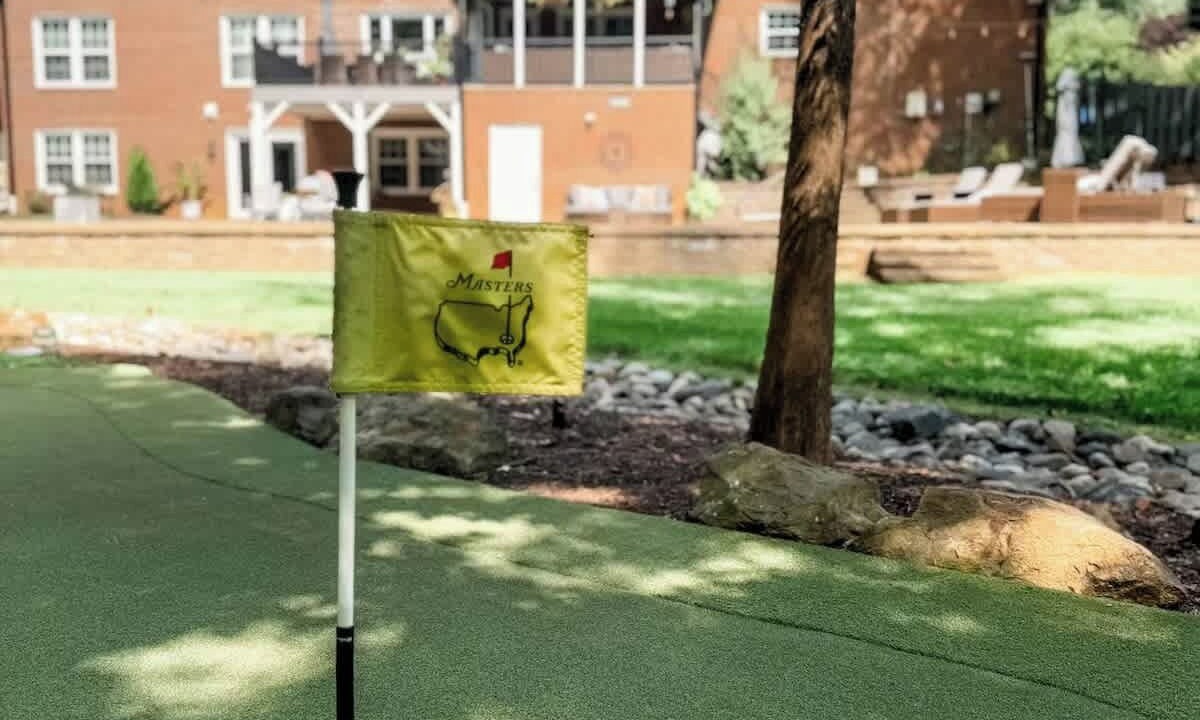 Photo of Outdoor in New Irving Park