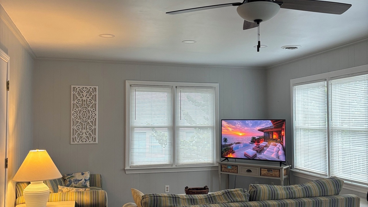 Photo of Livingroom in Avon