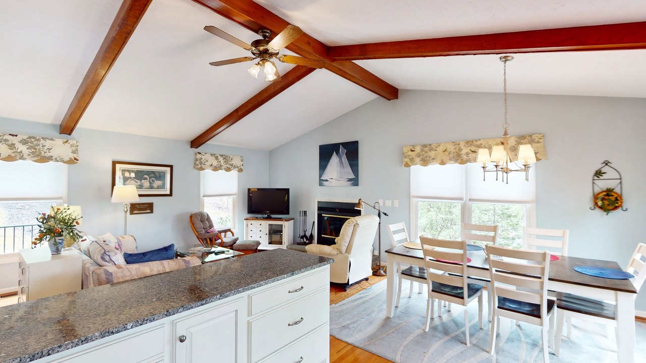 Photo of Livingroom in Westlake Corner