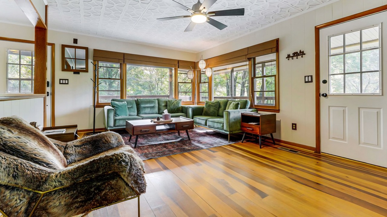 Photo of Livingroom in Sylva