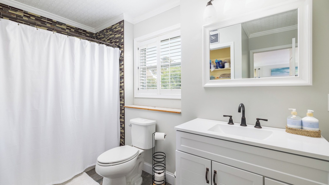Photo of Bathroom in Colington Harbour