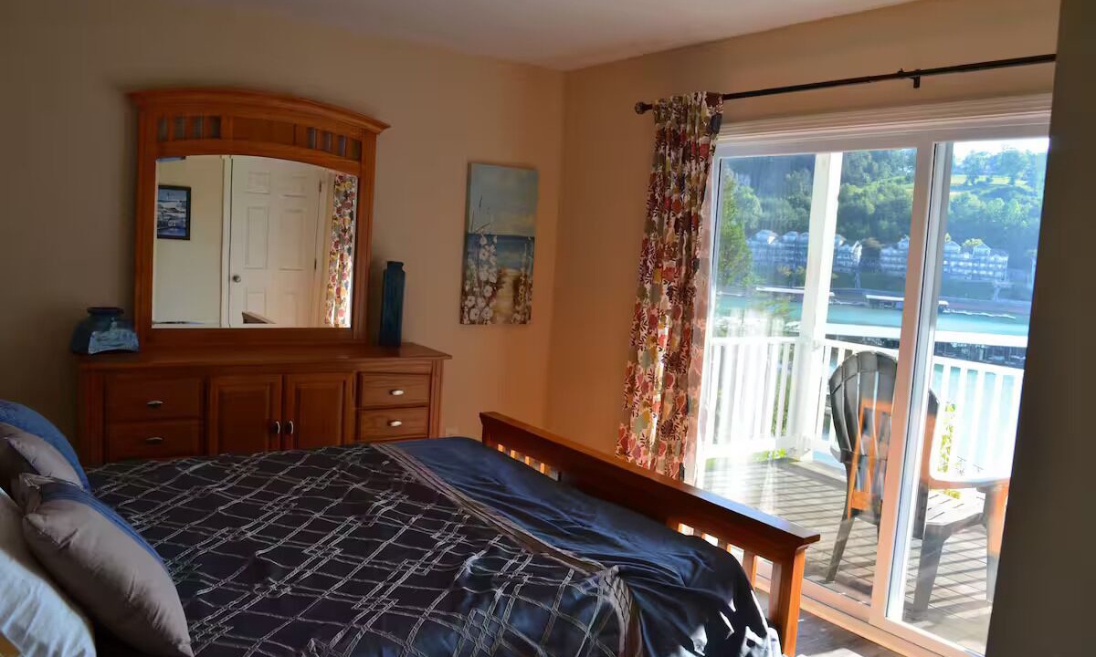 Photo of Bedroom in La Follette