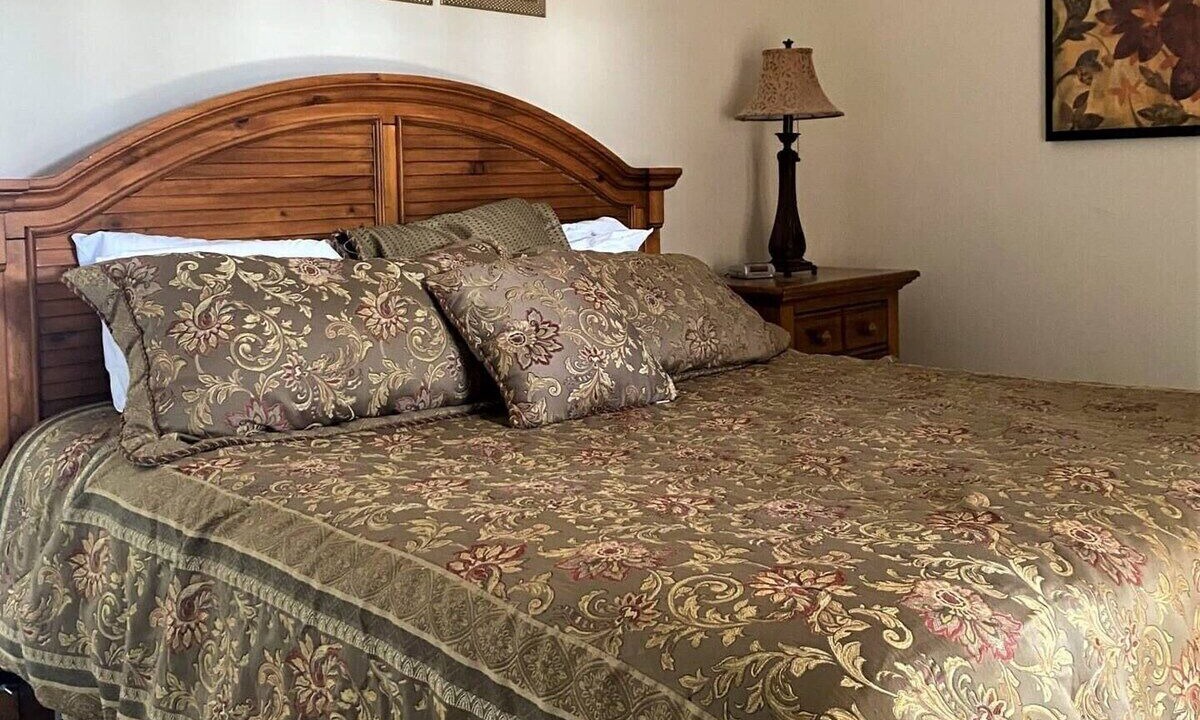 Photo of Bedroom in La Follette