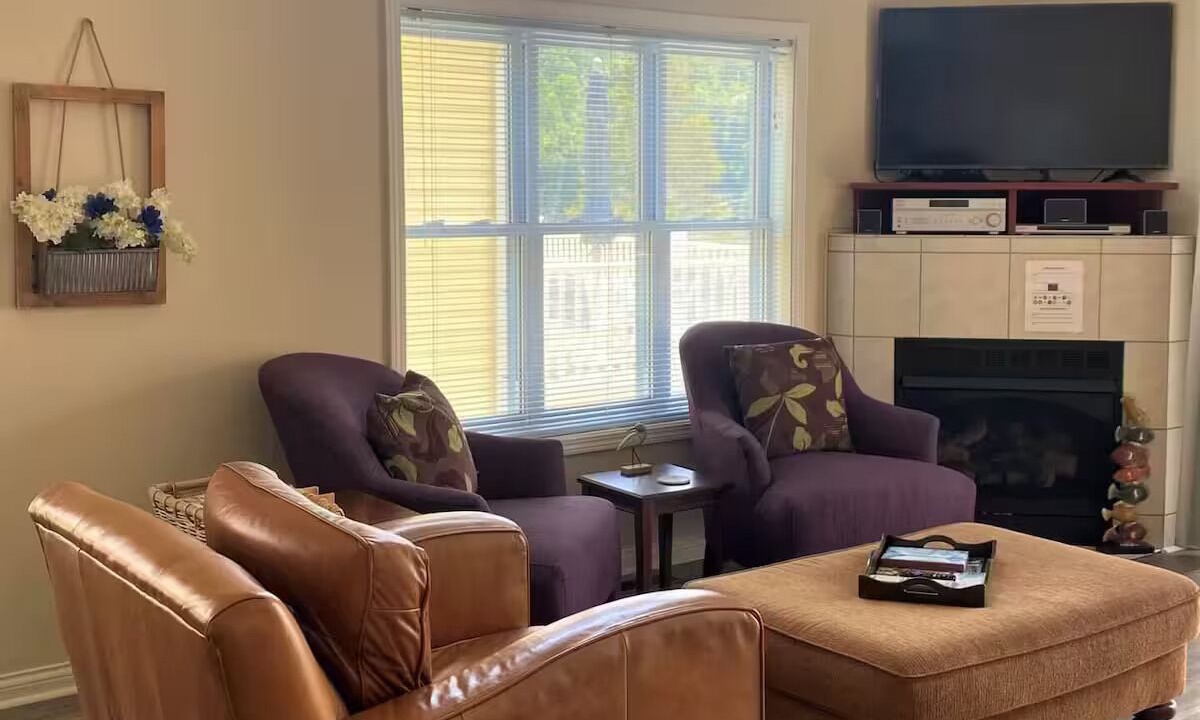Photo of Livingroom in La Follette