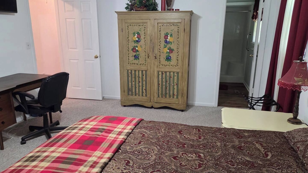 Photo of Bedroom in Albertville