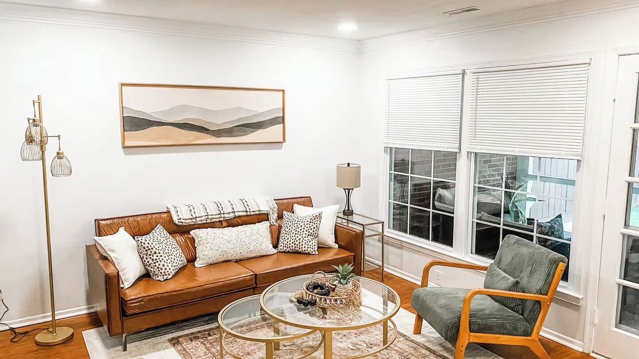 Photo of Livingroom in Northwest Raleigh