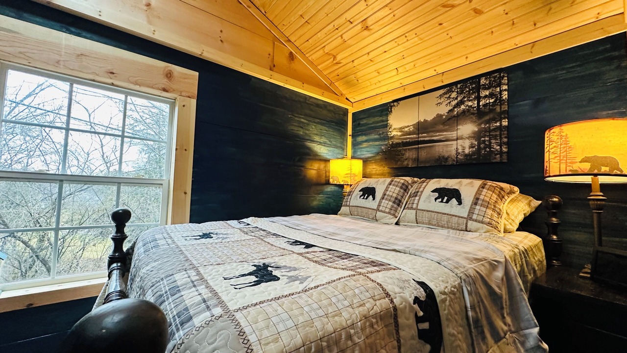 Photo of Bedroom in Byrdstown