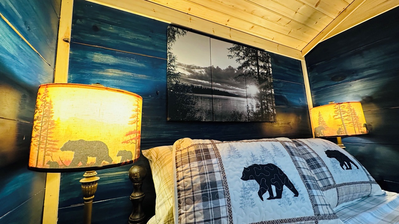 Photo of Bedroom in Byrdstown