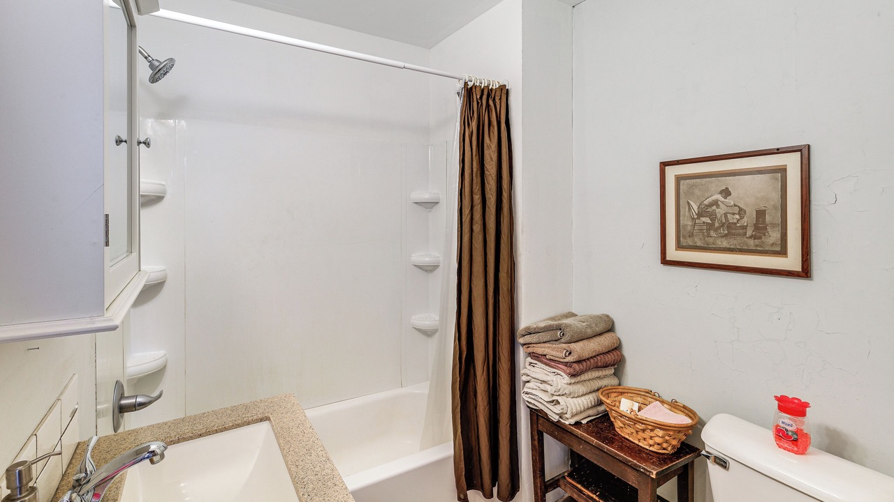 Photo of Bathroom in Wilcoe