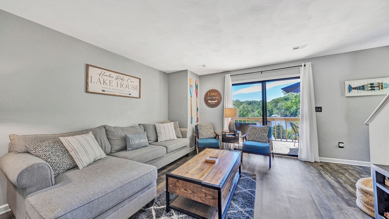 Photo of Livingroom in Goodview