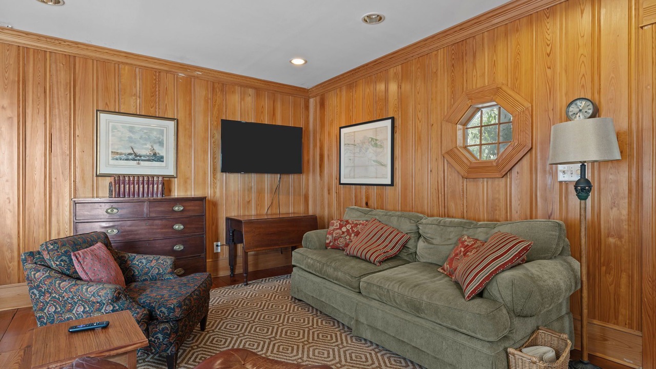 Photo of Livingroom in Morehead City