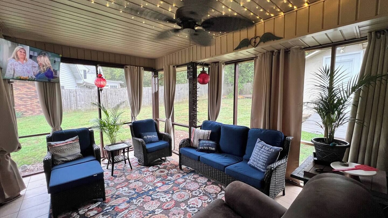 Photo of Livingroom in Williamsburg
