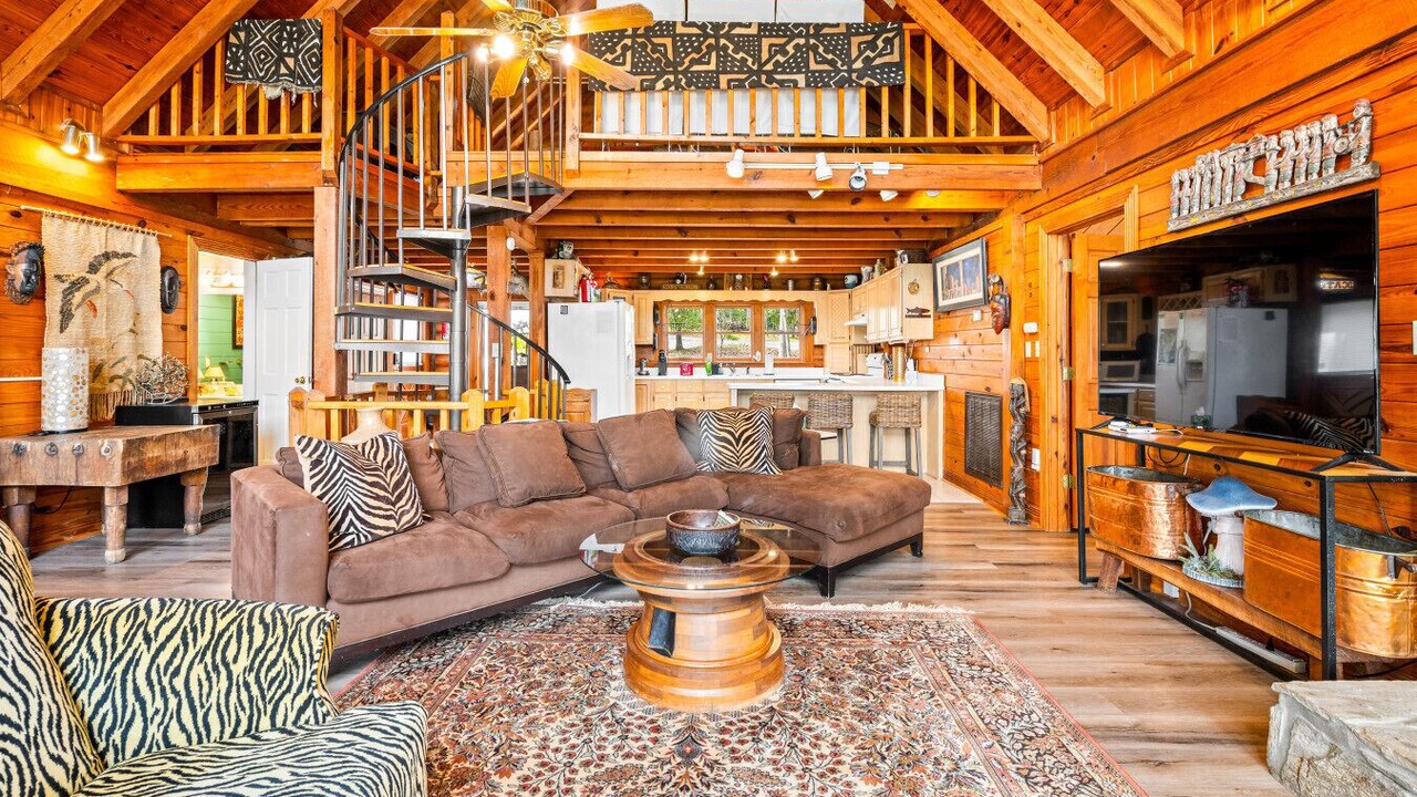 Photo of Livingroom in La Follette