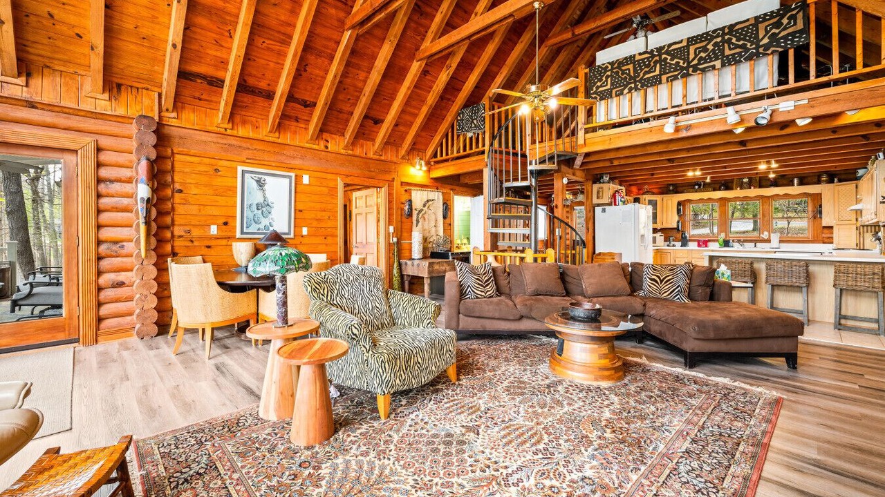 Photo of Livingroom in La Follette