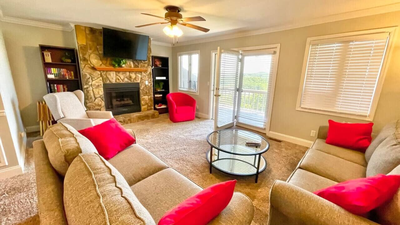 Photo of Livingroom in La Follette