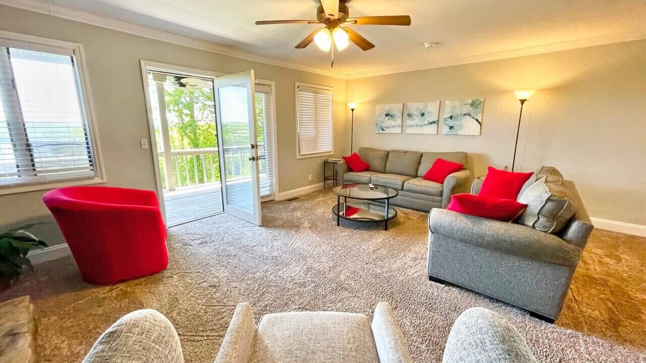 Photo of Livingroom in La Follette