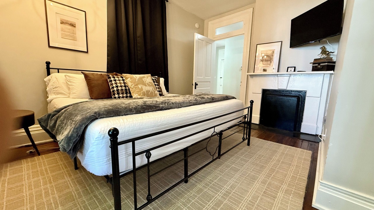 Photo of Bedroom in Frankfort