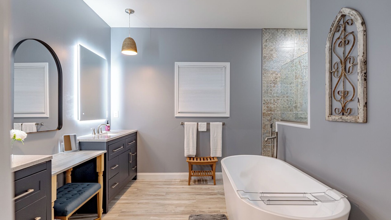 Photo of Bathroom in Leitchfield