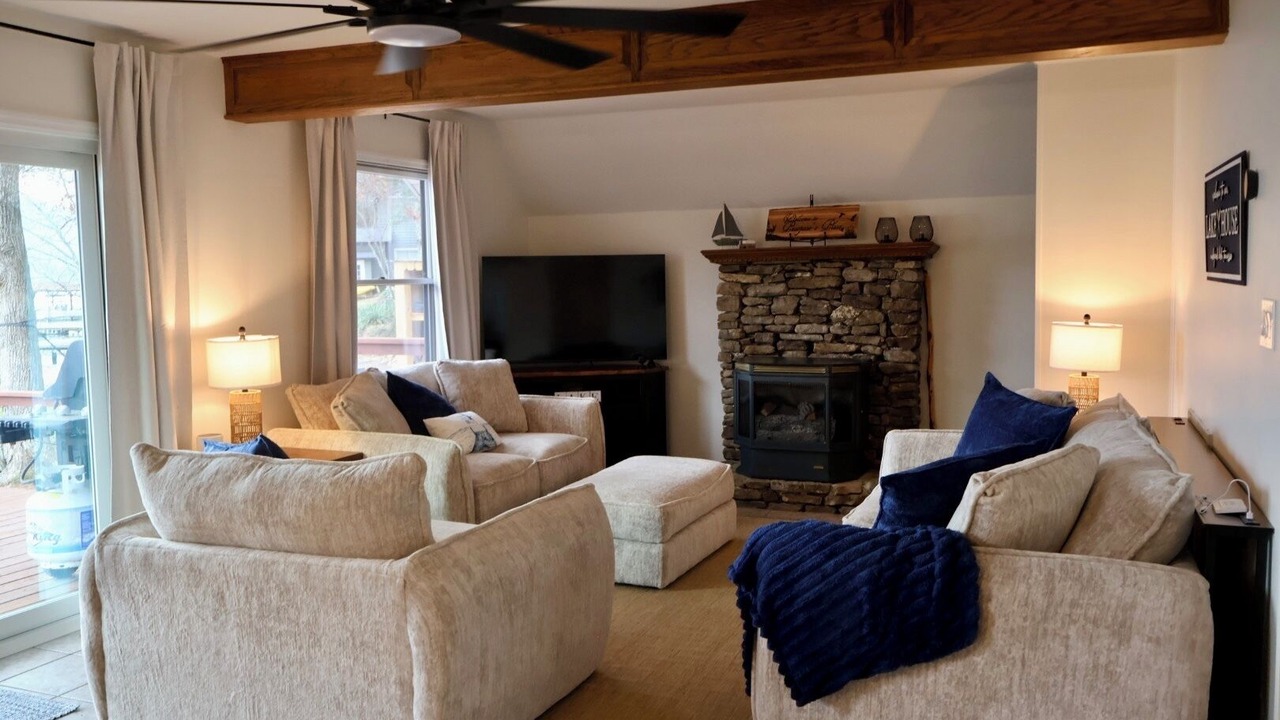 Photo of Livingroom in Whiteside
