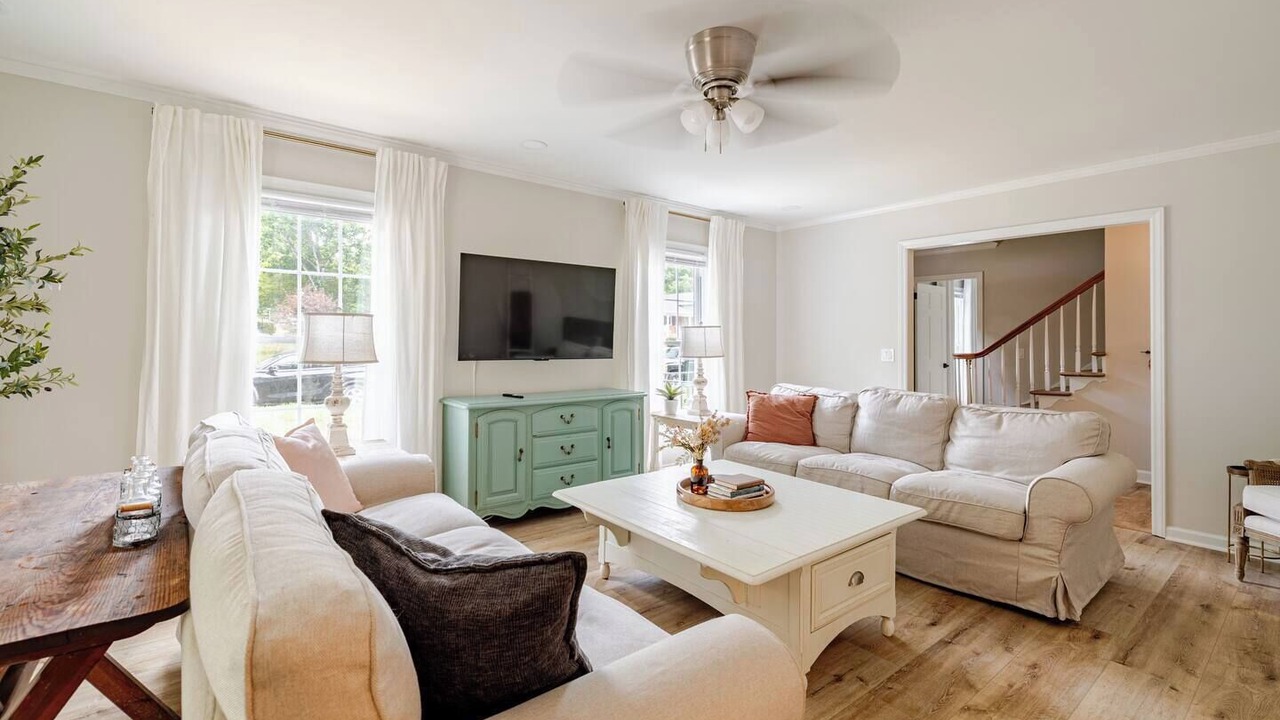 Photo of Livingroom in Greensboro