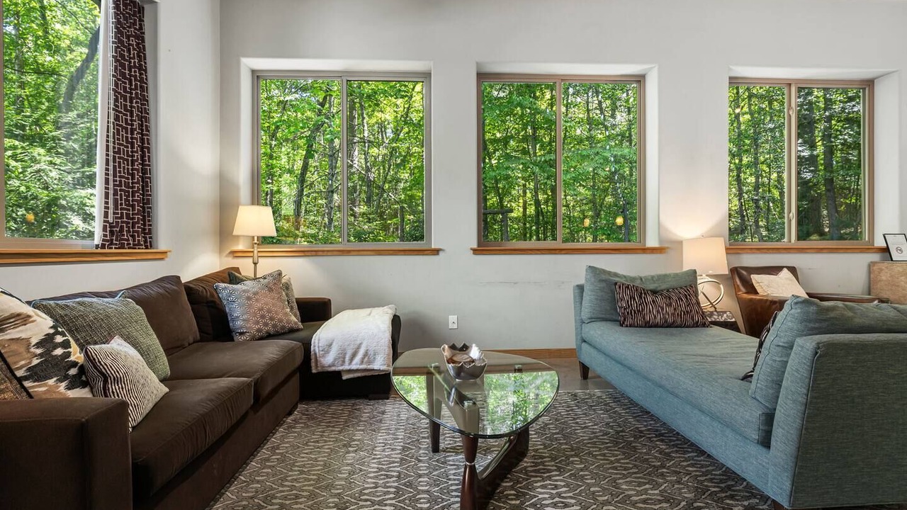 Photo of Livingroom in Bent Creek