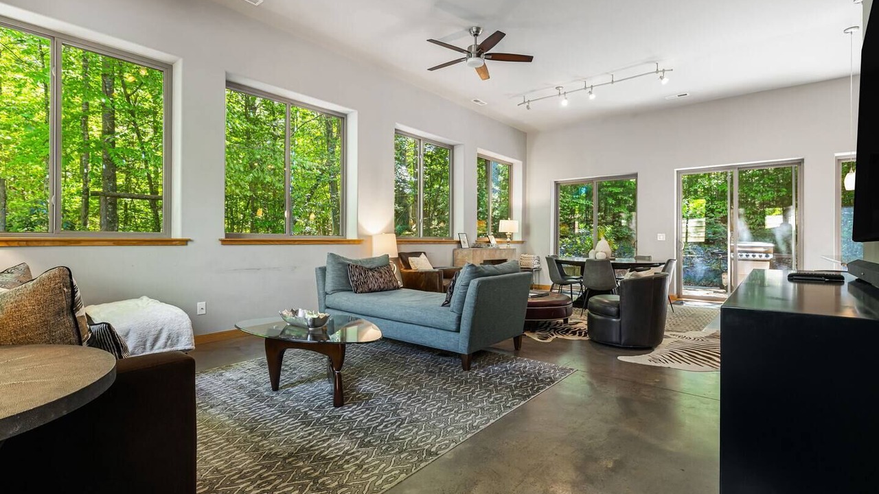 Photo of Livingroom in Bent Creek