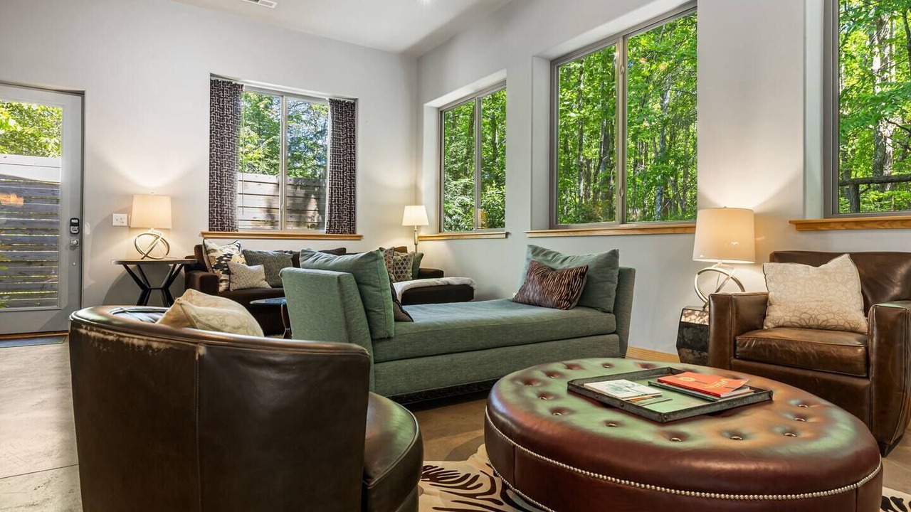 Photo of Livingroom in Bent Creek