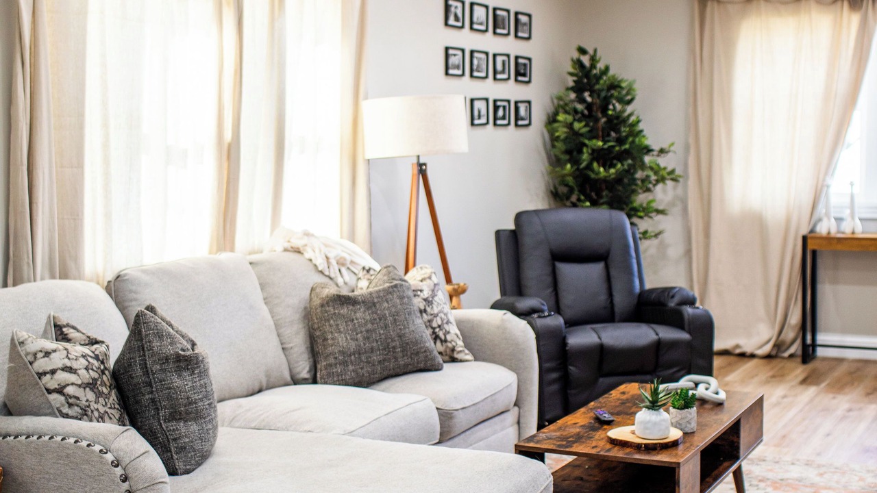 Photo of Livingroom in Cannon
