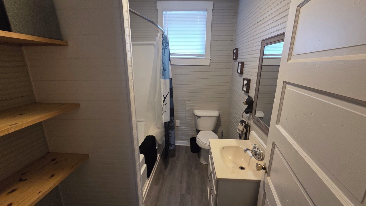 Photo of Bathroom in Meadow Bridge