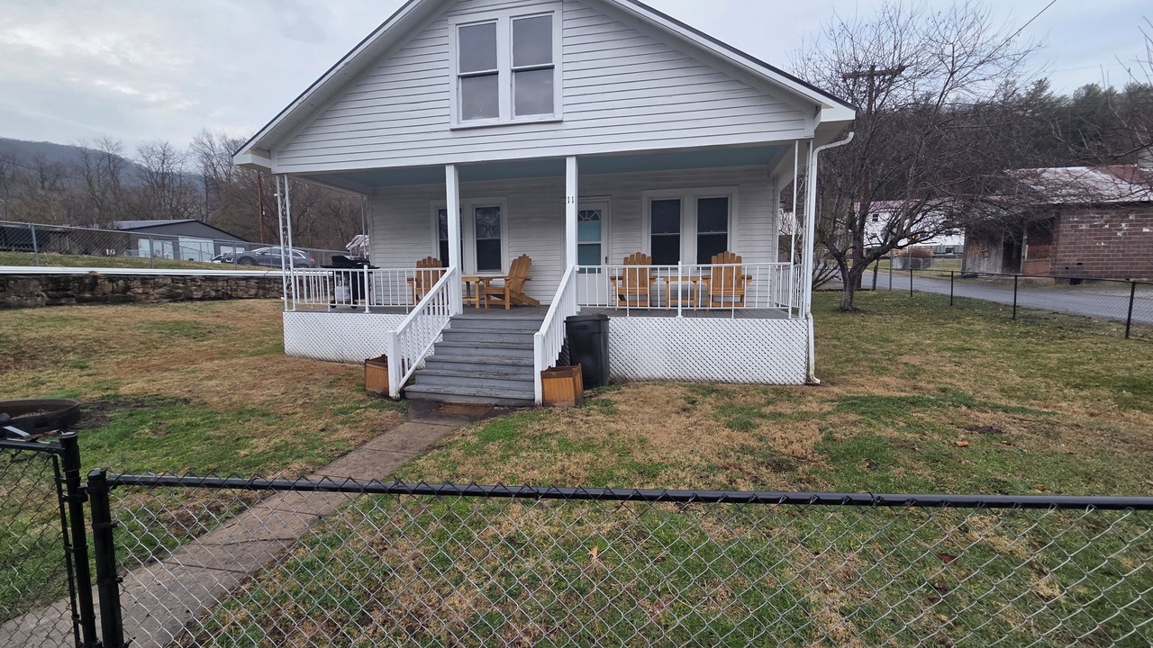 Photo of Outdoor in Meadow Bridge