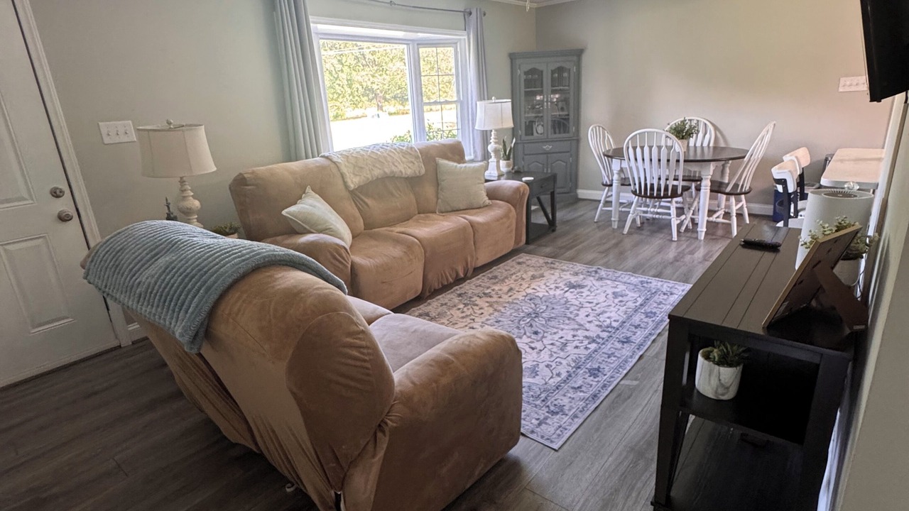 Photo of Livingroom in Guilford County