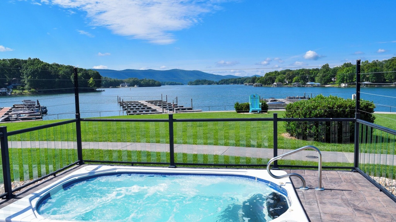 Photo of Outdoor in Huddleston