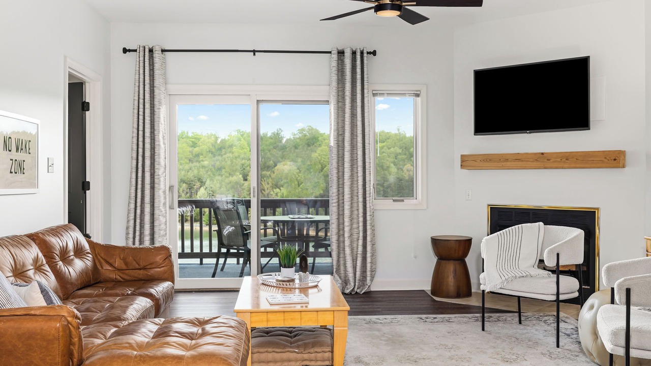 Photo of Livingroom in Huddleston