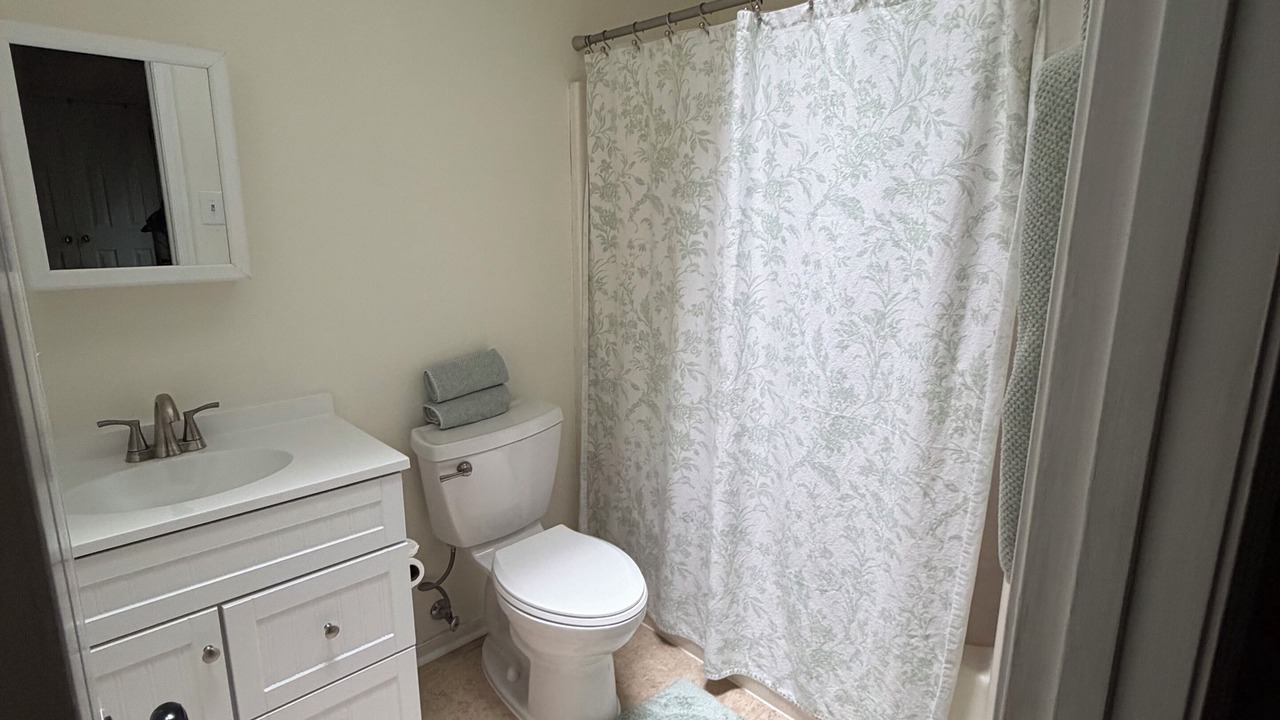 Photo of Bathroom in Mosby