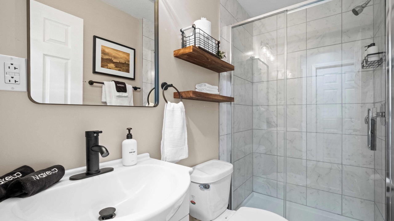 Photo of Bathroom in Redstar