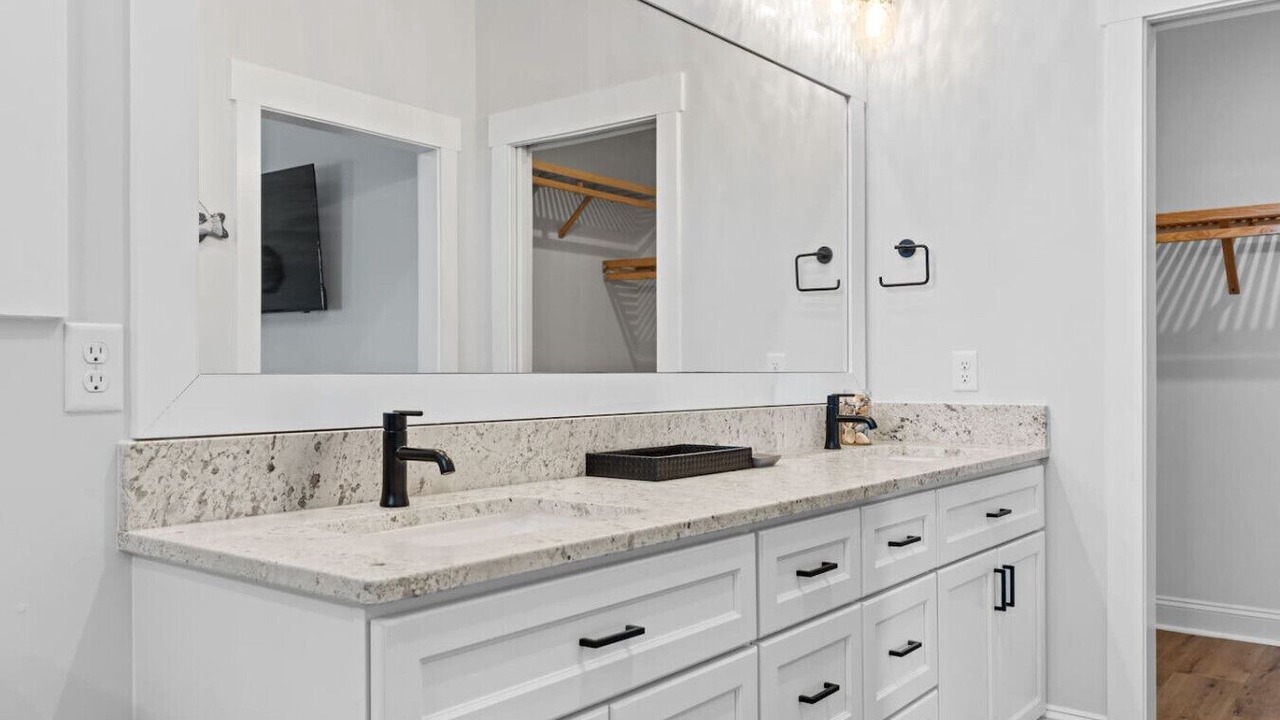 Photo of Bathroom in Tranquil Harbour