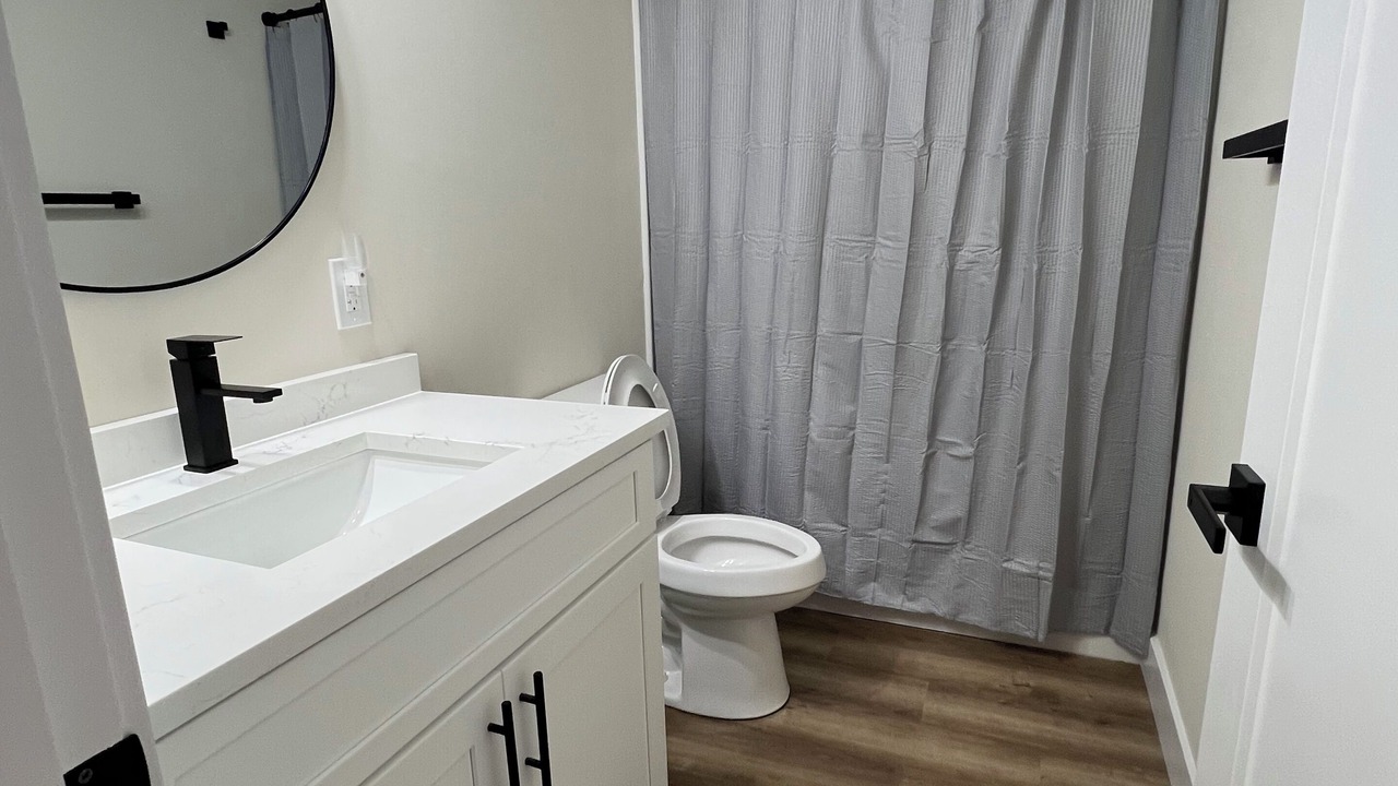 Photo of Bathroom in Lakeside Estates