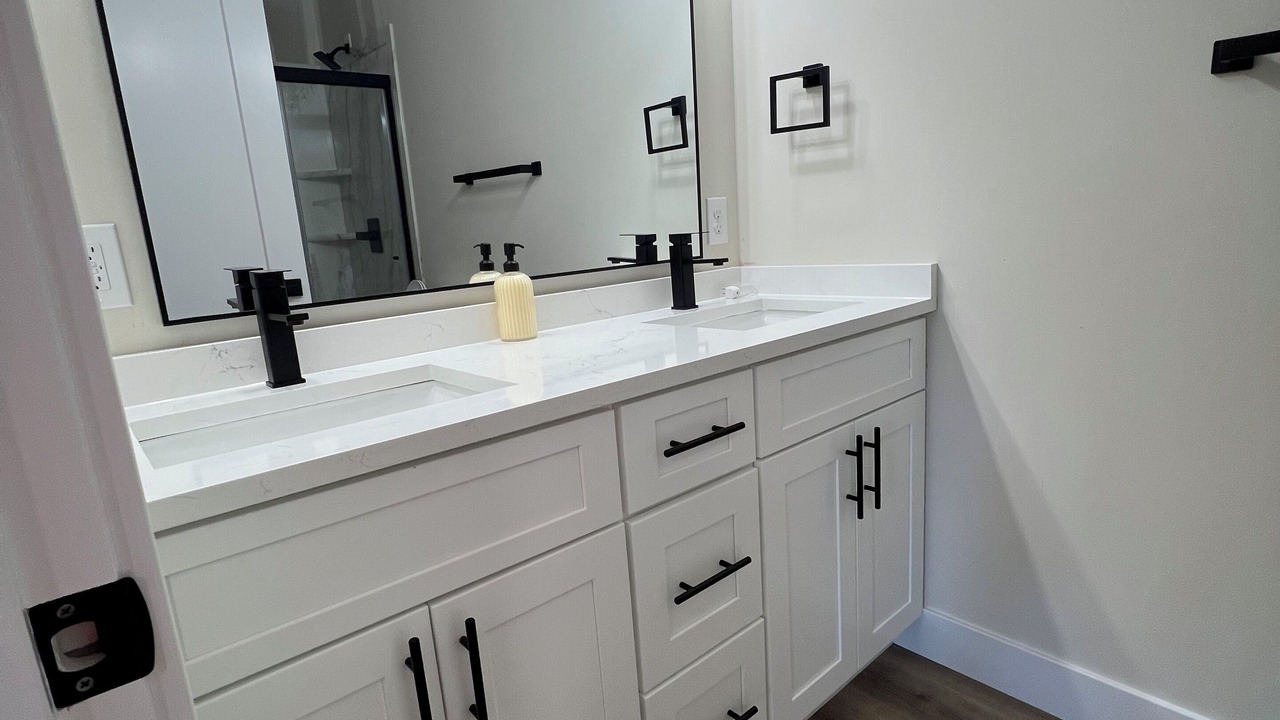 Photo of Bathroom in Lakeside Estates