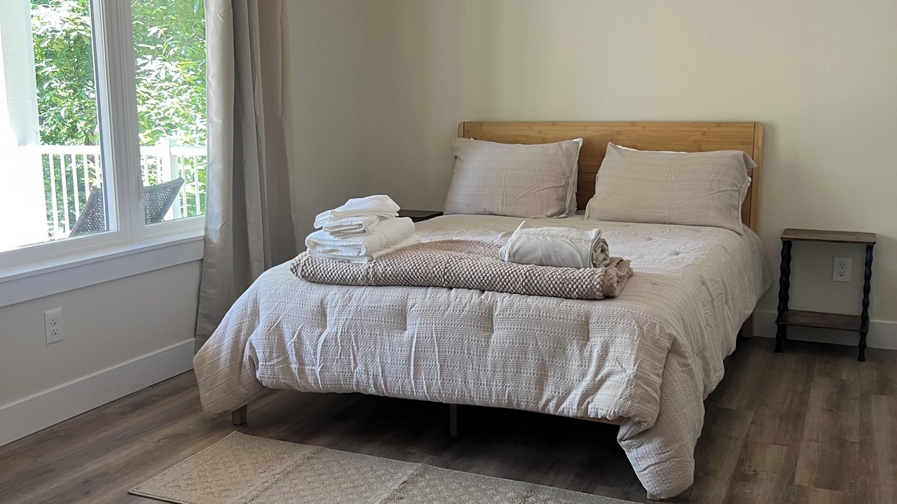 Photo of Bedroom in Lakeside Estates
