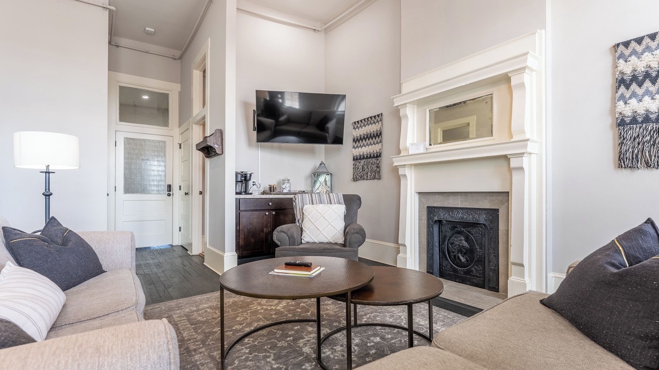 Photo of Livingroom in Livingston