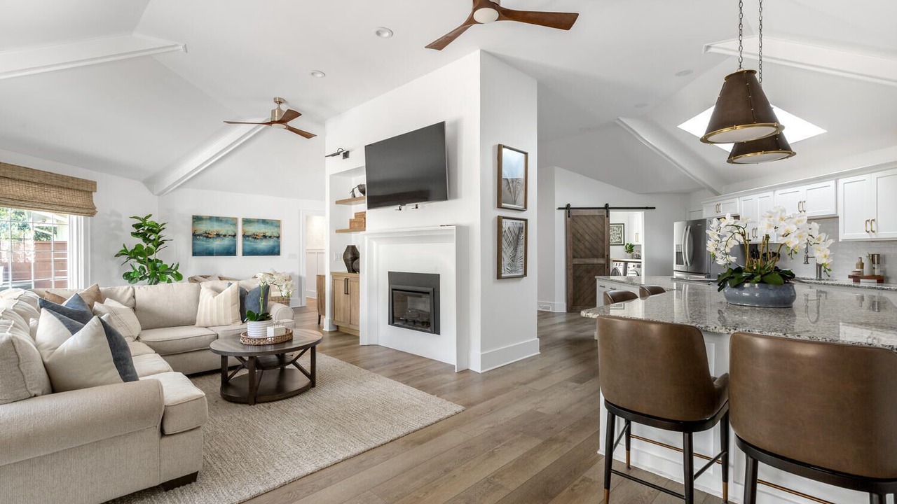 Photo of Livingroom in Eastwood Village